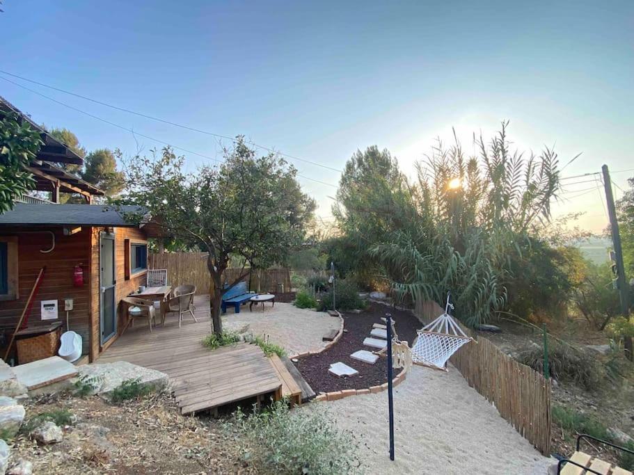 Bit Cabin Near The Airport Kfar Daniel Extérieur photo