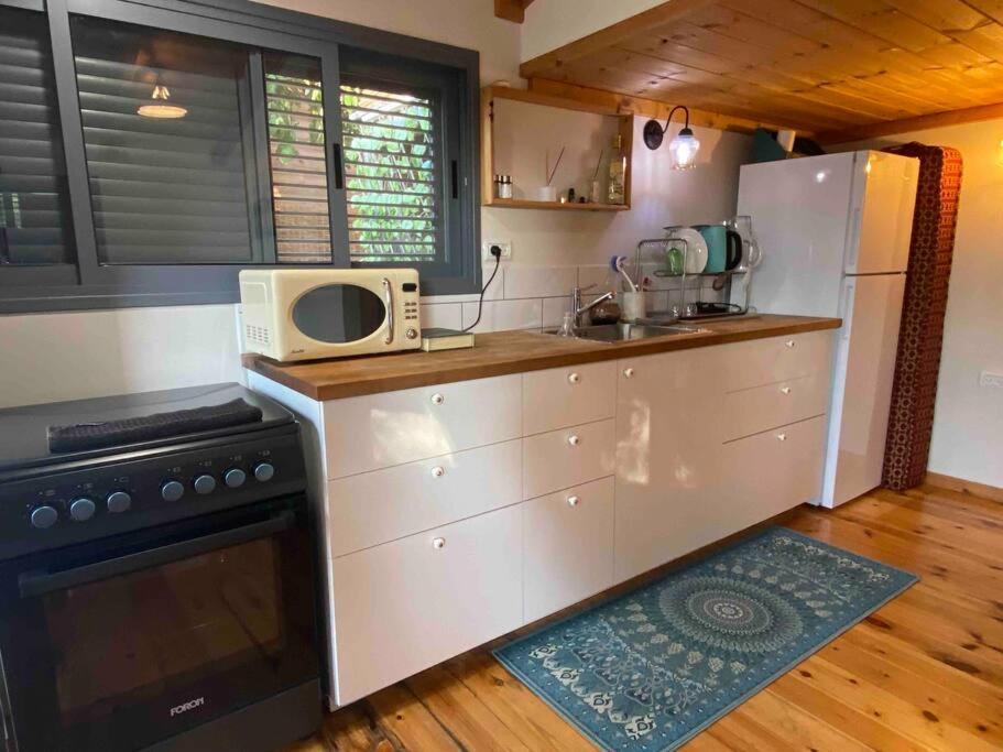 Bit Cabin Near The Airport Kfar Daniel Extérieur photo